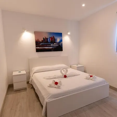 Daire Casa Con Wifi Y Hermosa Piscina Compartida Con Vistas A Oceano En Tenerife Fasnia